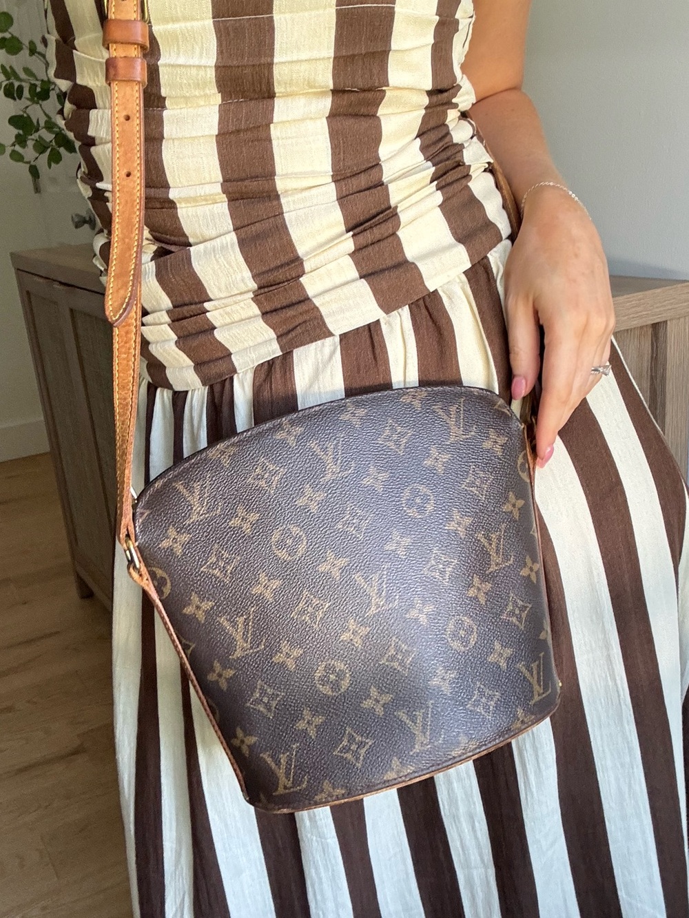 ✅AUTH✅LOUIS VUITTON DROUOT CROSSBODY BAG